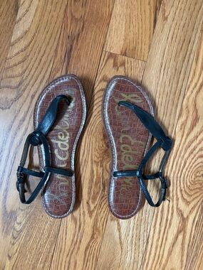 Sam Edelman Black T-Strap Leather Sandals with Brown Croc-Embossed Footbed